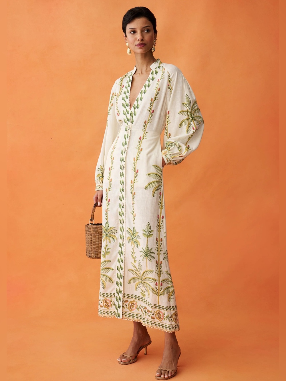 Few Moda ANAYA Raquel Dress Women's White Embroidered Maxi Dress size 8